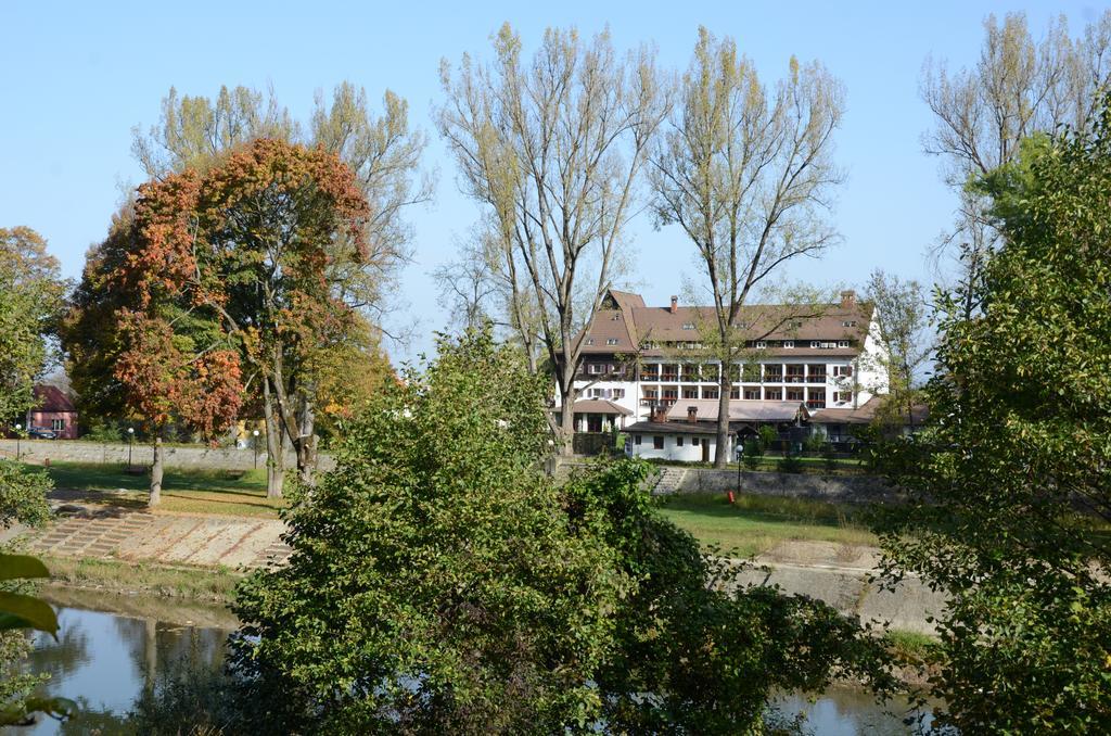 Hotel Gradina Morii Sighetu Marmatiei Bagian luar foto