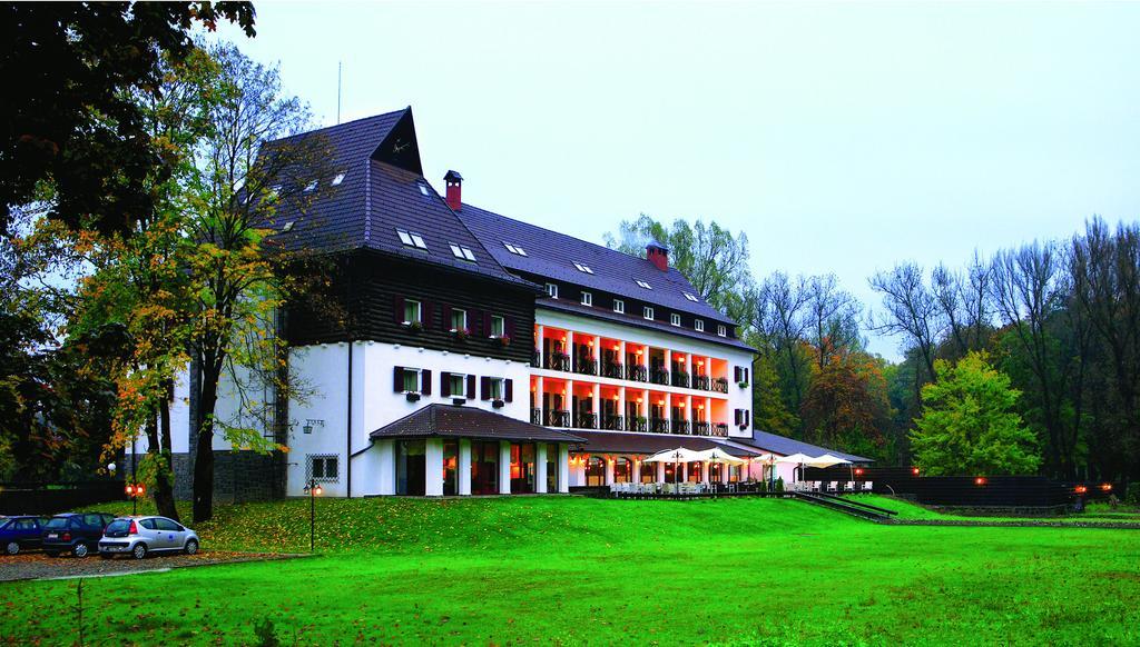 Hotel Gradina Morii Sighetu Marmatiei Bagian luar foto